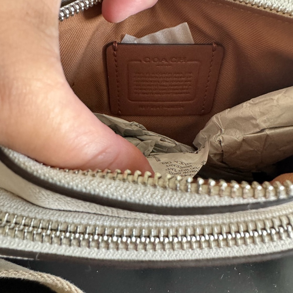 Coach Belt Bag With Signature Canvas Interior Detail NWT - Picture 10 of 10